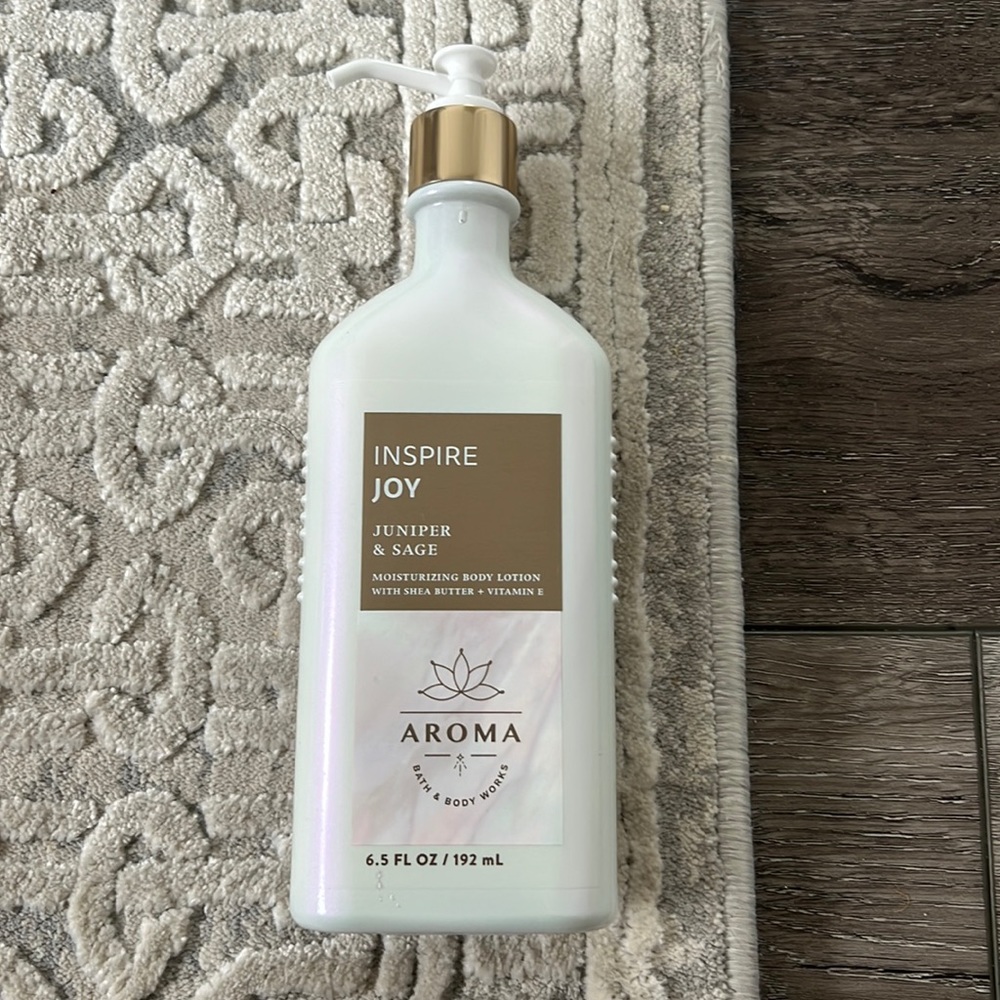 NWT bath and body works lotion - juniper & sage